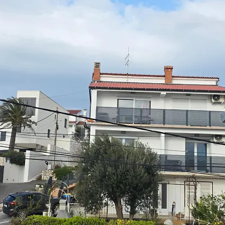 Zlatko, Palit, Rab Apartment